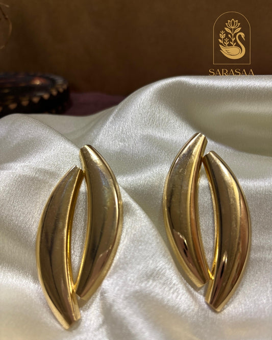 SarasaaFashion 18K Gold Plated Stud Anti Tarnish Earring  - 136
