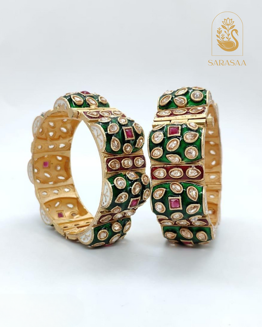 Sarasaa Designer Green Meenakari Kundan Gajra Bangles Set  - 281